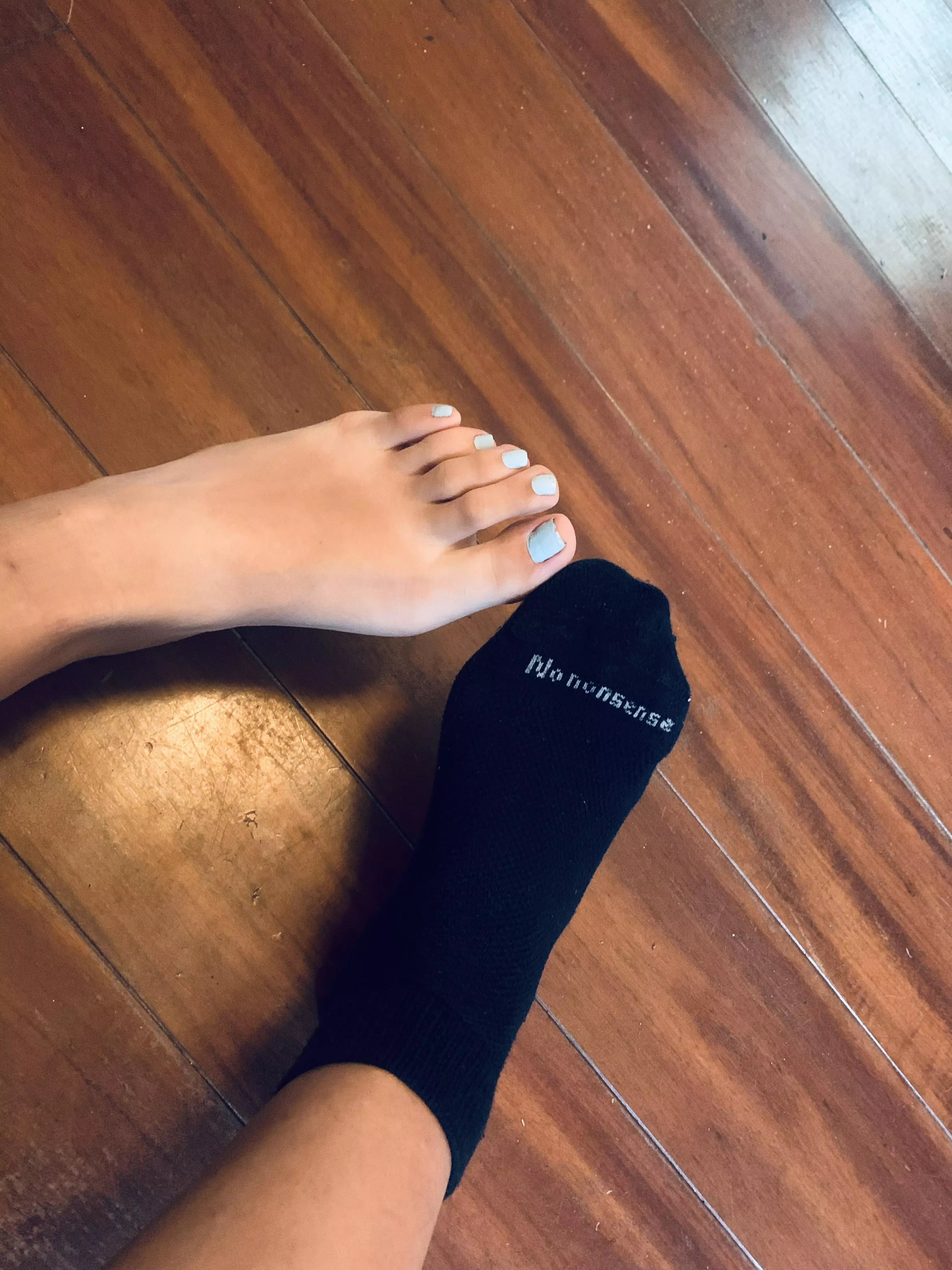 Cum get between these delicious feet:) [selling] [Us]