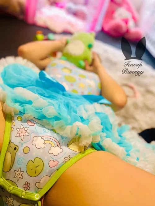 Daddy’s lil froggy is all hopped out 😮‍💨