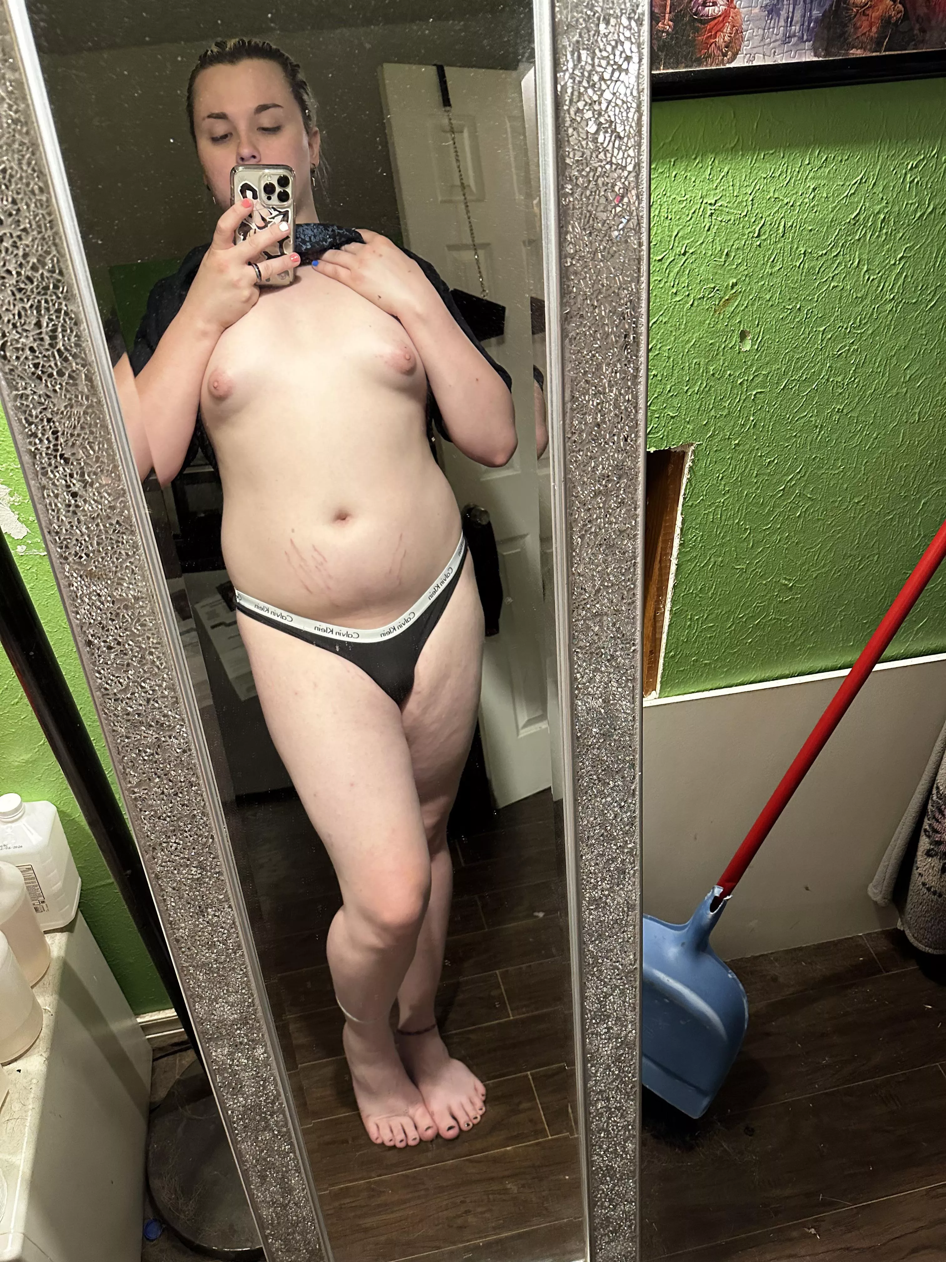 Do y’all like thicc and curvy or thicc and athletic?