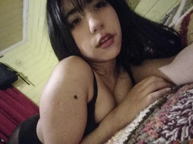 Do you let me to lay on your lap?