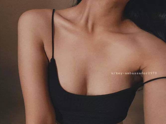 [F] I demand neck kisses