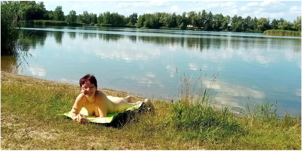 Fantastic swimming in the sandbox 