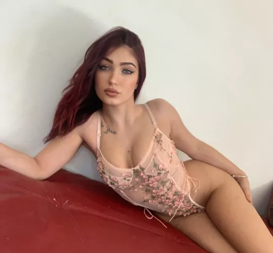 First time here, I put on my most beautiful bodysuit