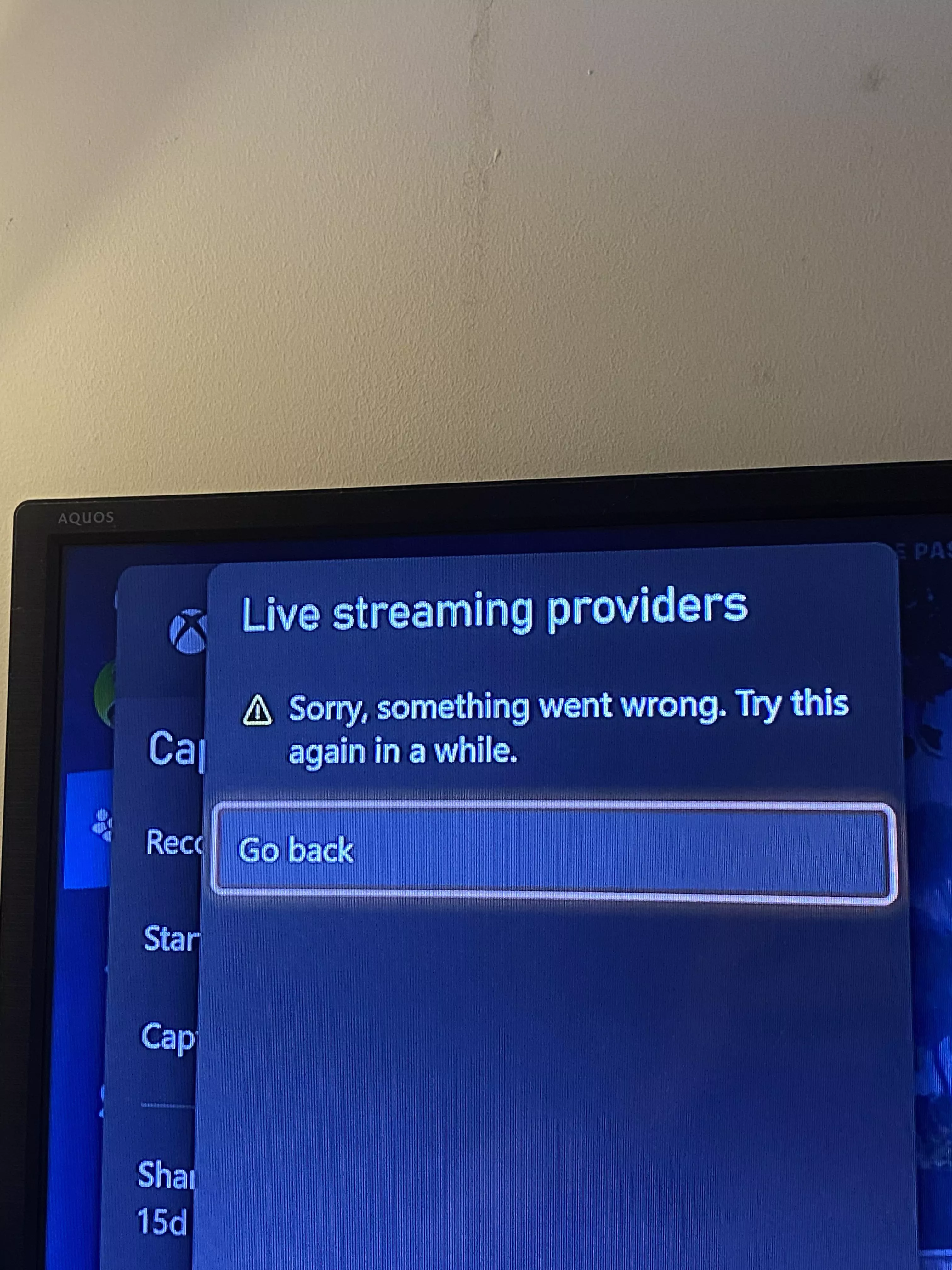 How do i fix this?? And Why cant i stream on my xbox??
