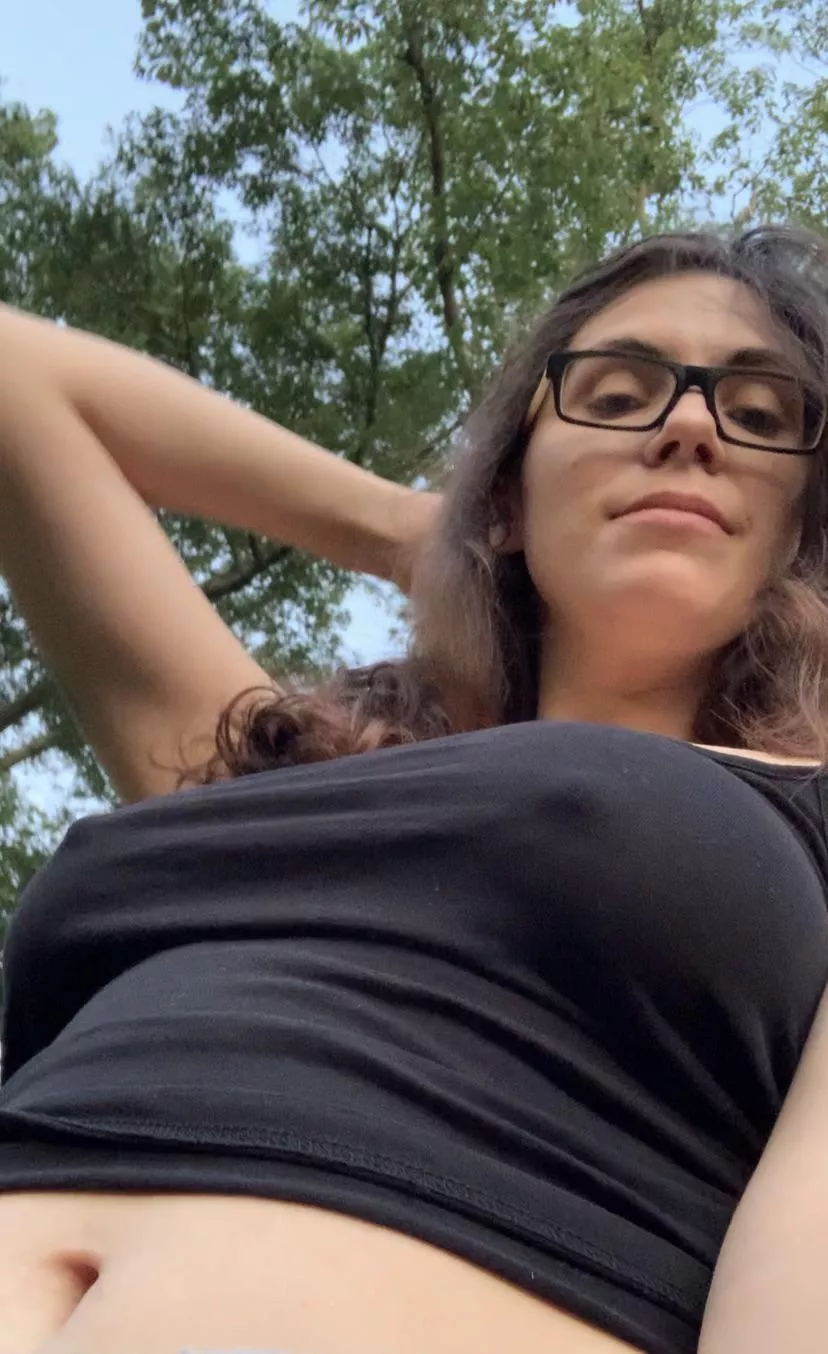 I absolutely hate wearing bras- and I absolutely ♥️ the way my body looks without it 😏 (36)