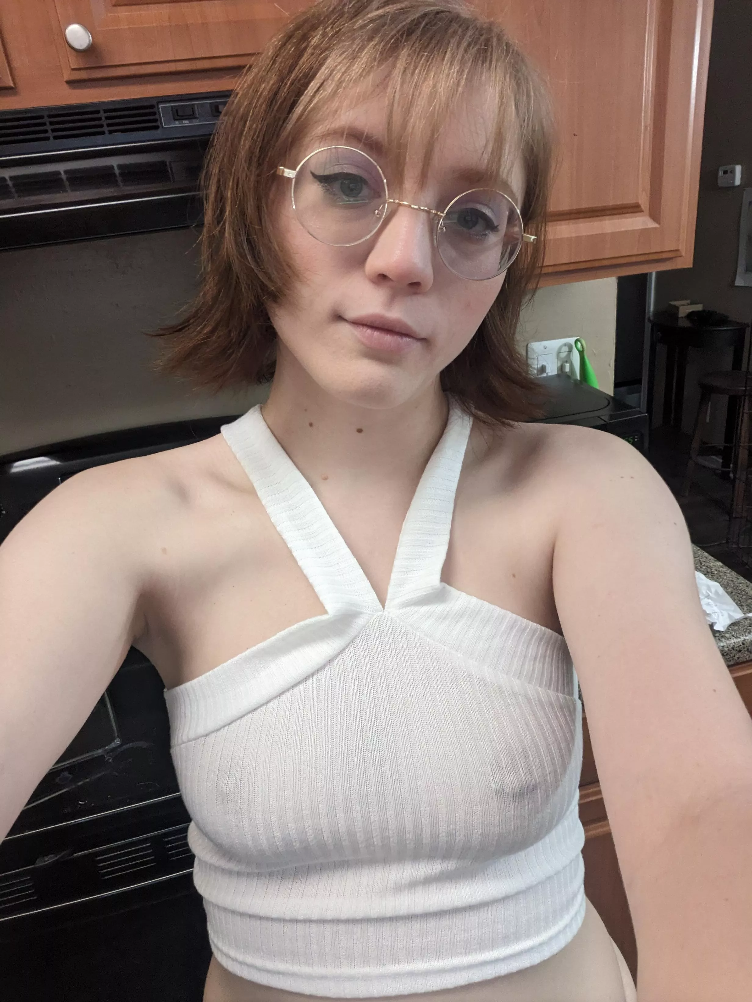 I love that you can see thru this top. I wasn't expecting it when I bought it but it's definitely a plus 🤩