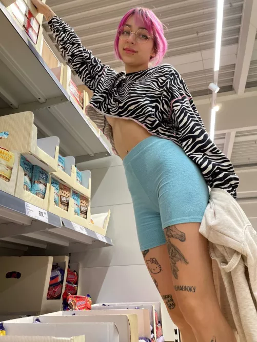 I love to show off my underboob like that, it's regular way but really nice tease