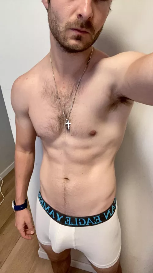 It’s too hot, guess who’s not turning on the camera? ✌️