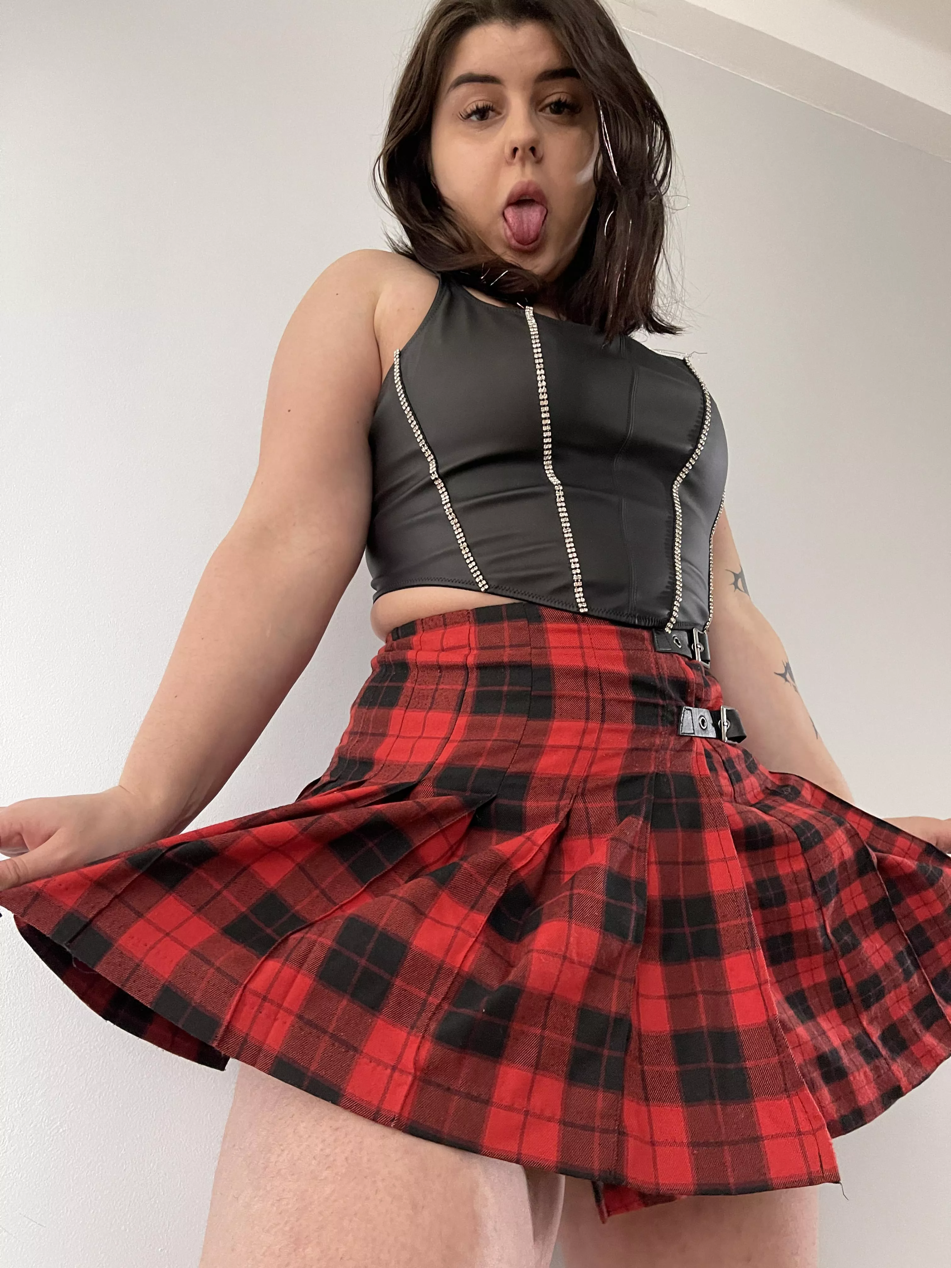 Let's spend the weekend in bed together