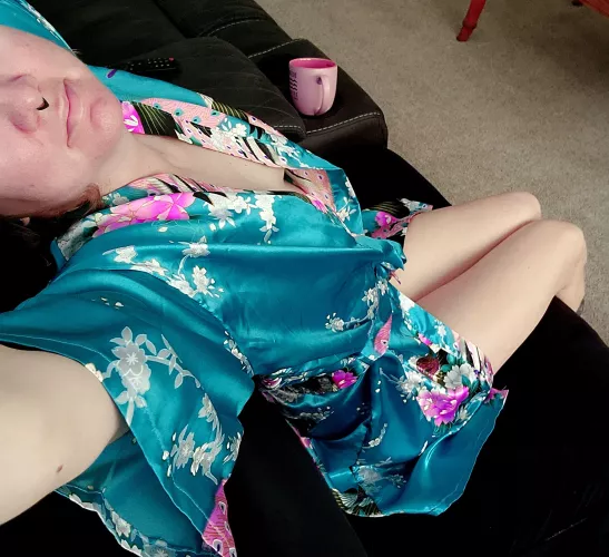 Morning coffee and a big stretch (f)