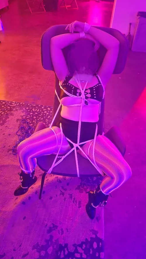 Please remain seated during the entire performance.