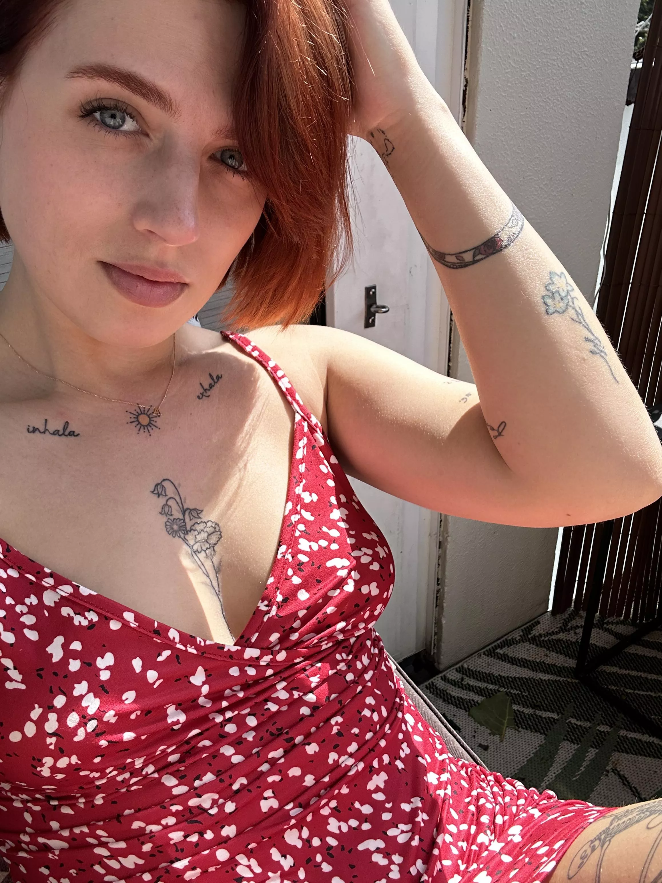 The face of a girl that probably spends too much time on Reddit 🙈