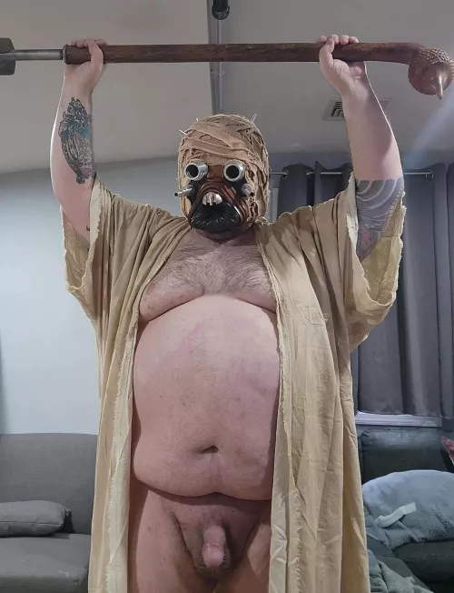 The sand people are easily startled...and aroused