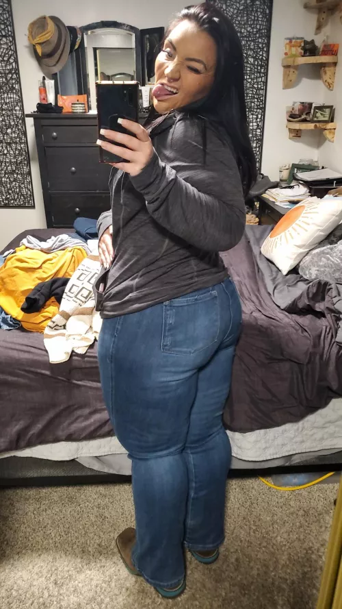 These jeans hug in all the right places !