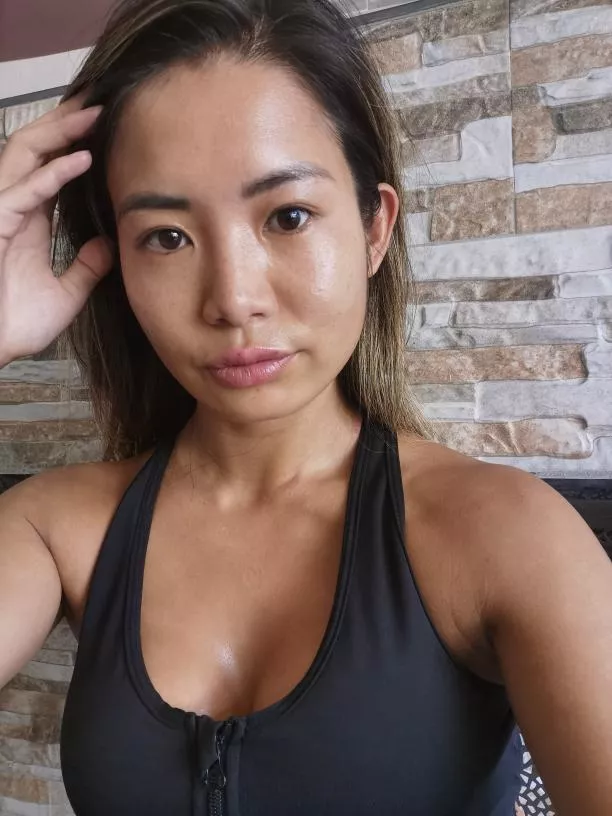 thisishellmel (@thisishellmel) [Instagram]