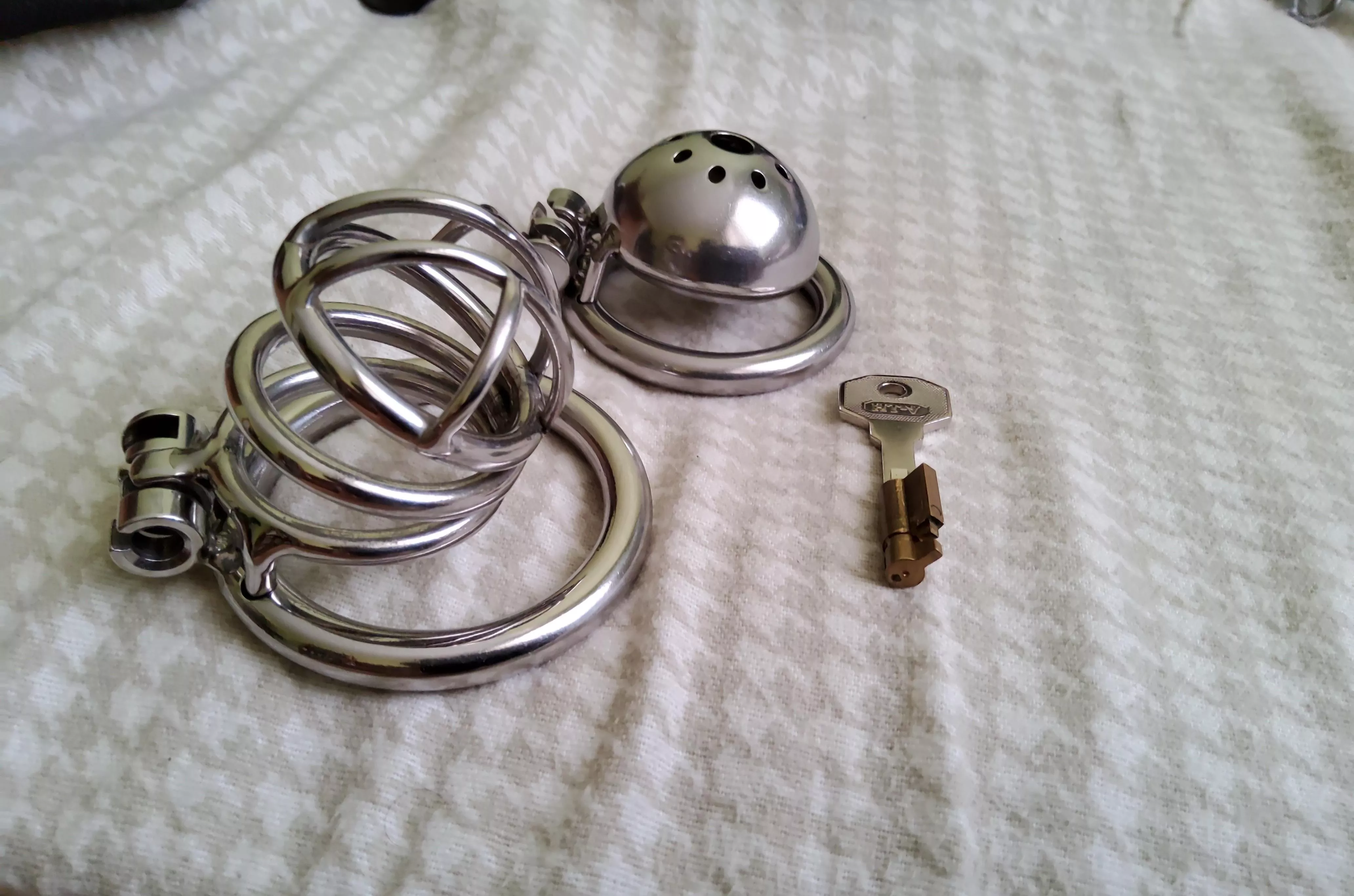 Which one should I lock myself with ?