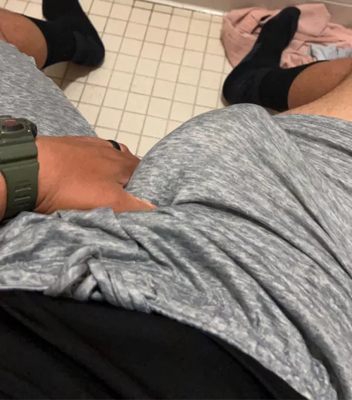 You walk in the bathroom and see this. What’s your next move?