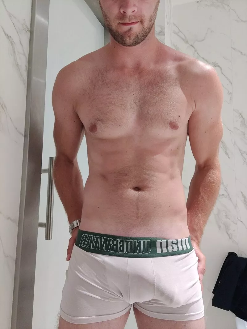 Can you spot the head?