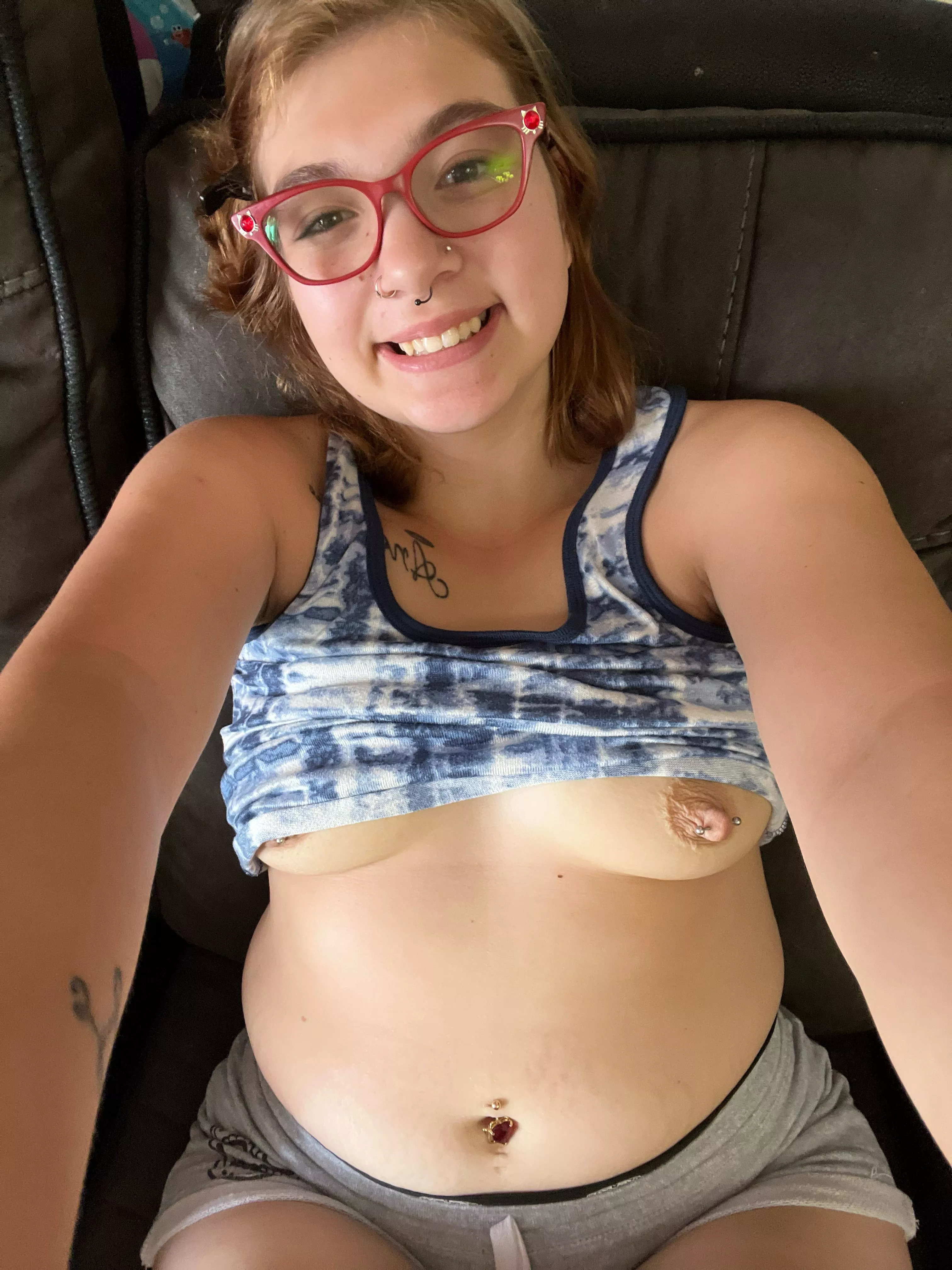 Curvy hips on a cute milf