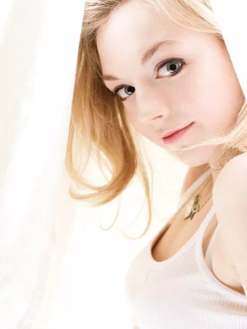 Emily Kinney