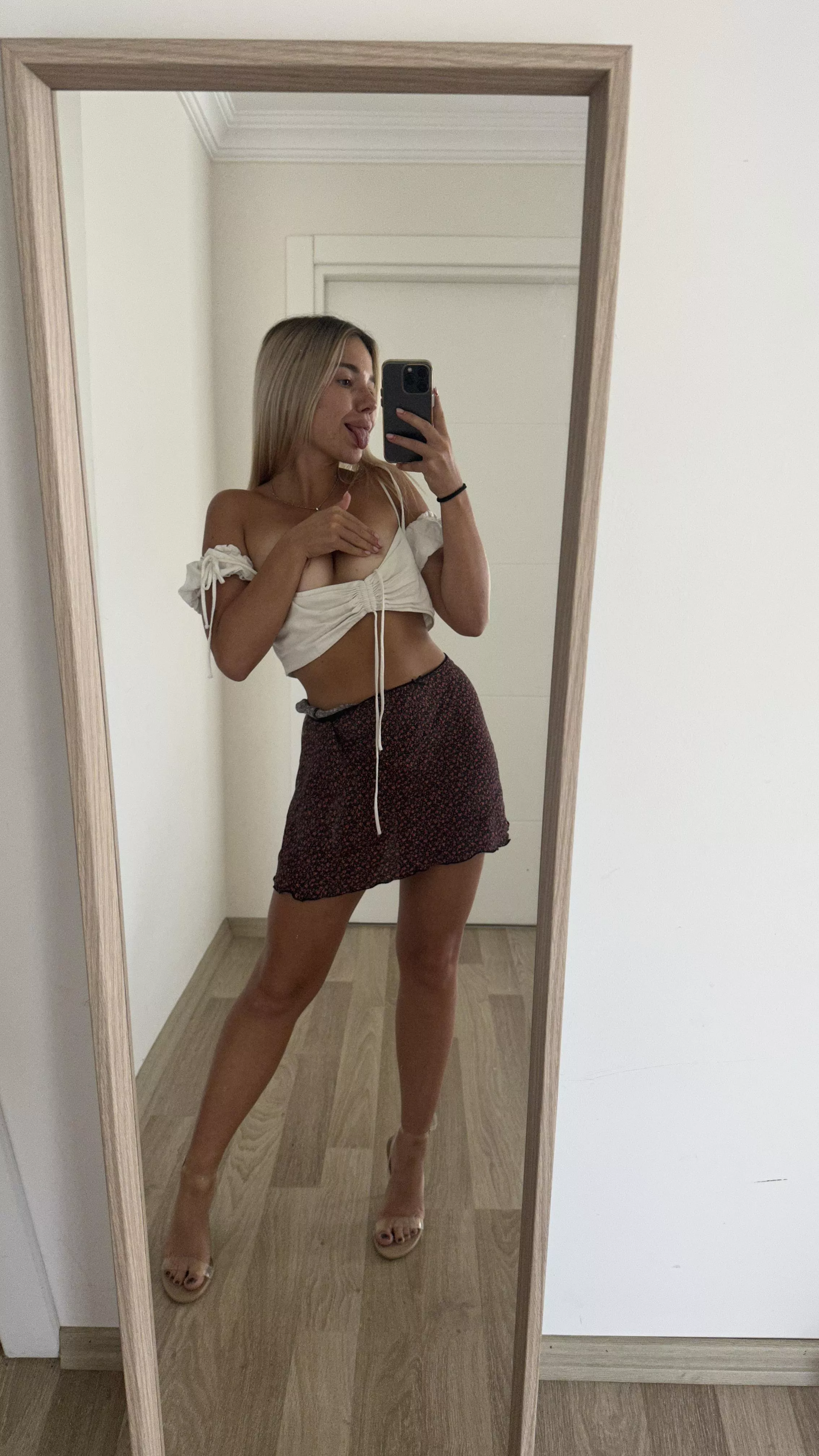 I don't wear panties under my skirt