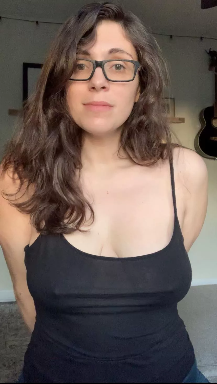 I love the way I look bathed in the morning light 🌅