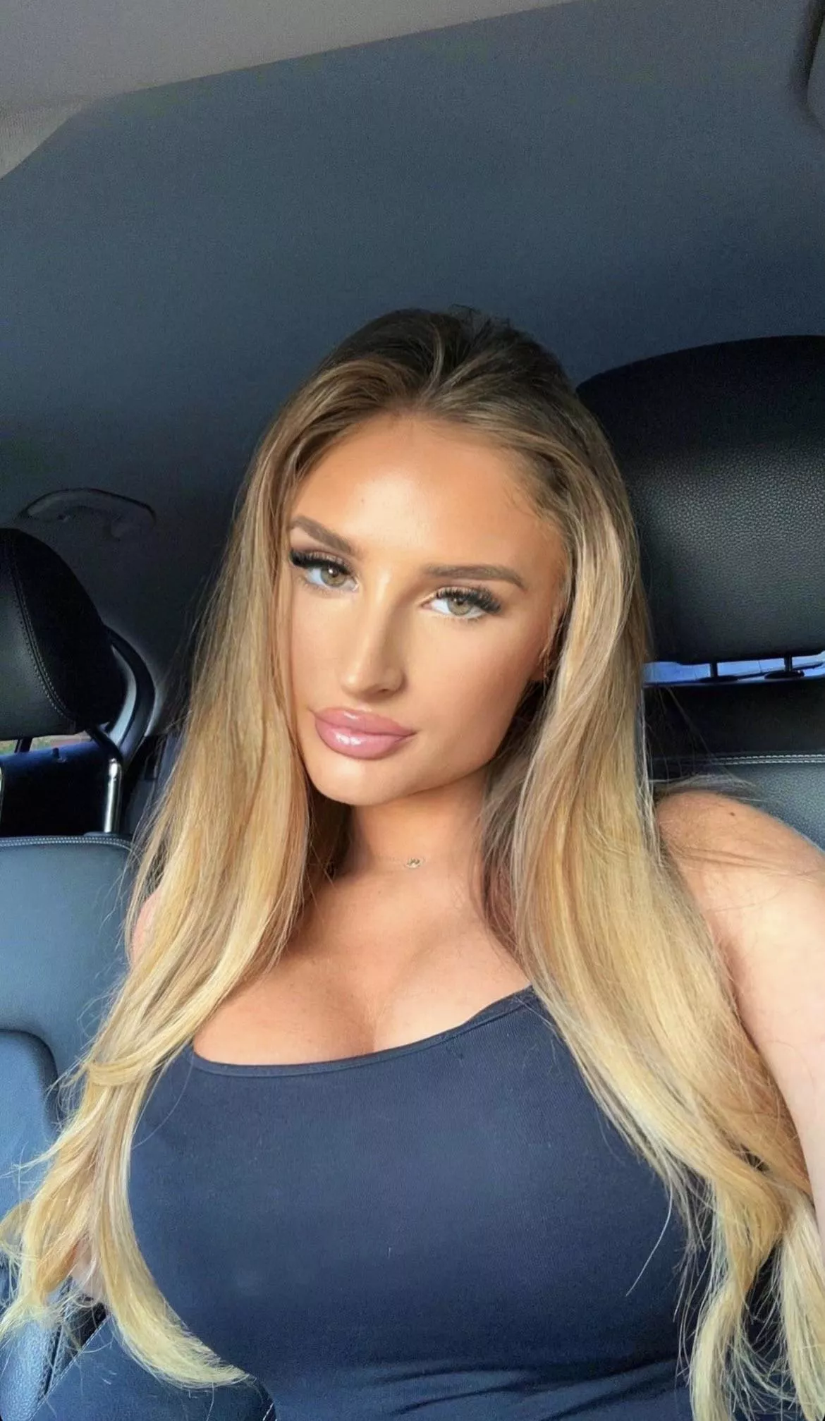 I think she’s perfect 😍 what do you think?