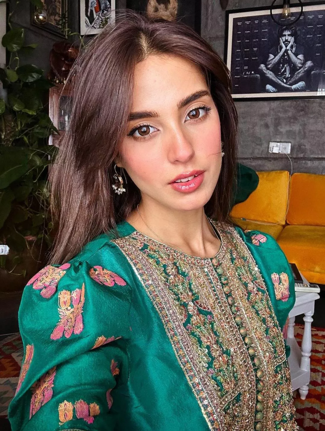 Iqra Aziz