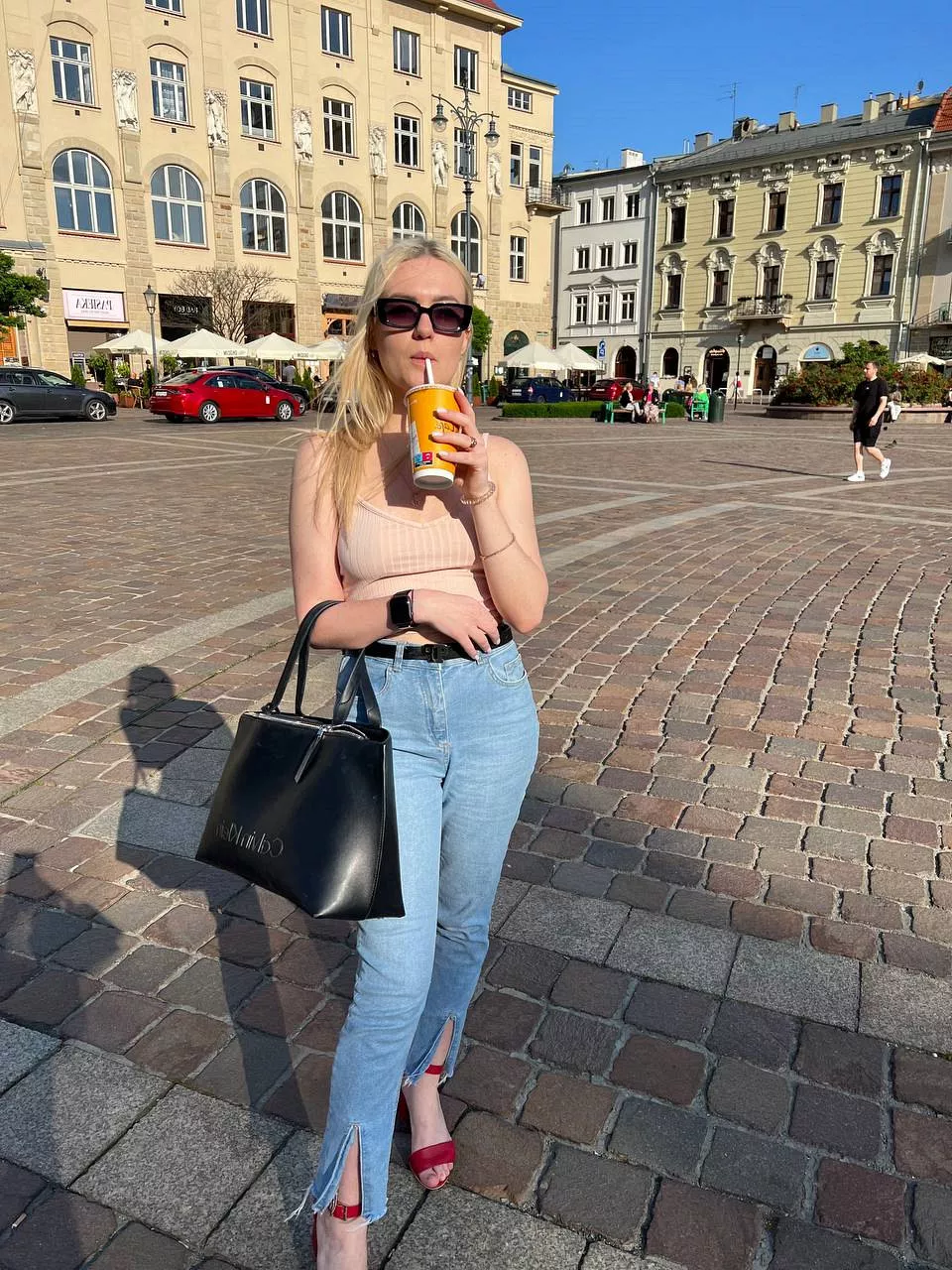 My lover gave me this wonderful bag from Calvin Klein, perhaps the best gift for a girl