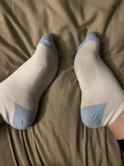 [Selling] Start of Day 1/3 $30 includes shipping 🫶 Who wants to taste Miss Allys weekend 🤤 DM for menu and add ons ✅ Fetish Friendly 🩲👟🧦👙