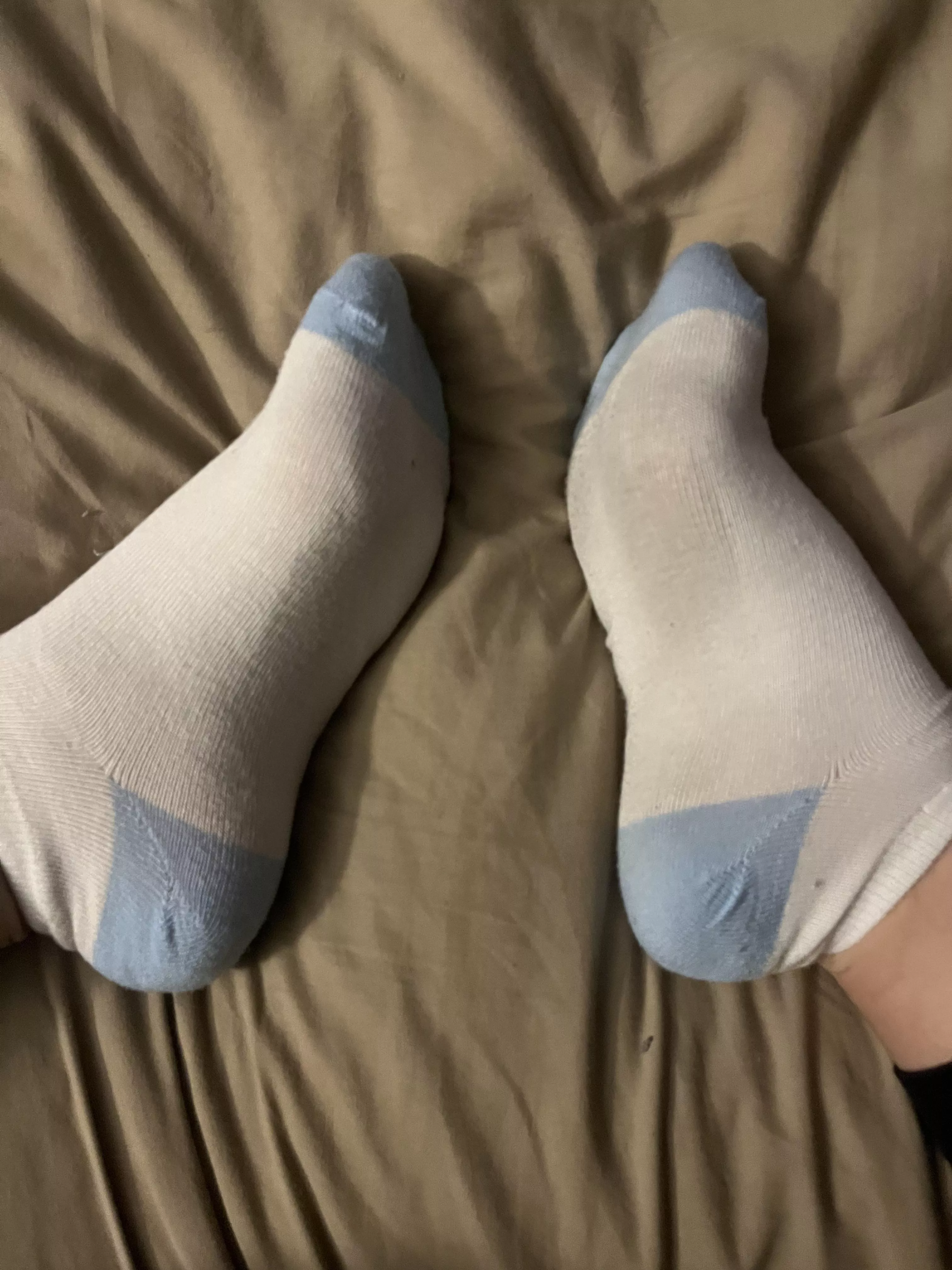 [Selling] Start of Day 1/3 $30 includes shipping 🫶 Who wants to taste Miss Allys weekend 🤤 DM for menu and add ons ✅ Fetish Friendly 🩲👟🧦👙