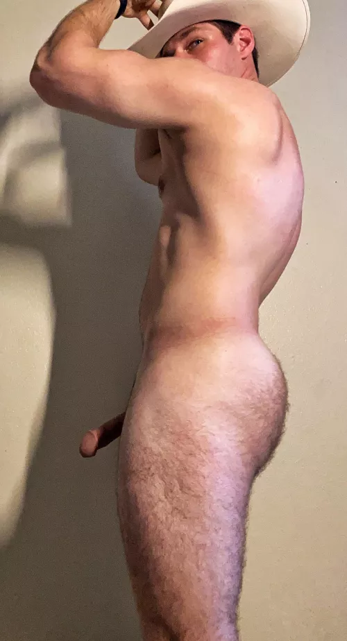 Thicck thighs (and ass) save lives😏