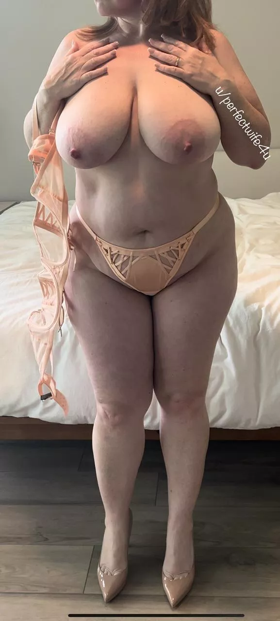 Wet and horny MILF ready for some fun