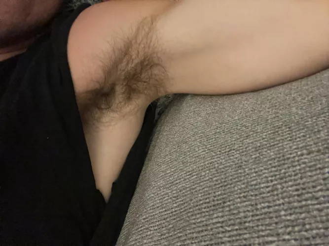 Who would be eyeing his exposed armpit?