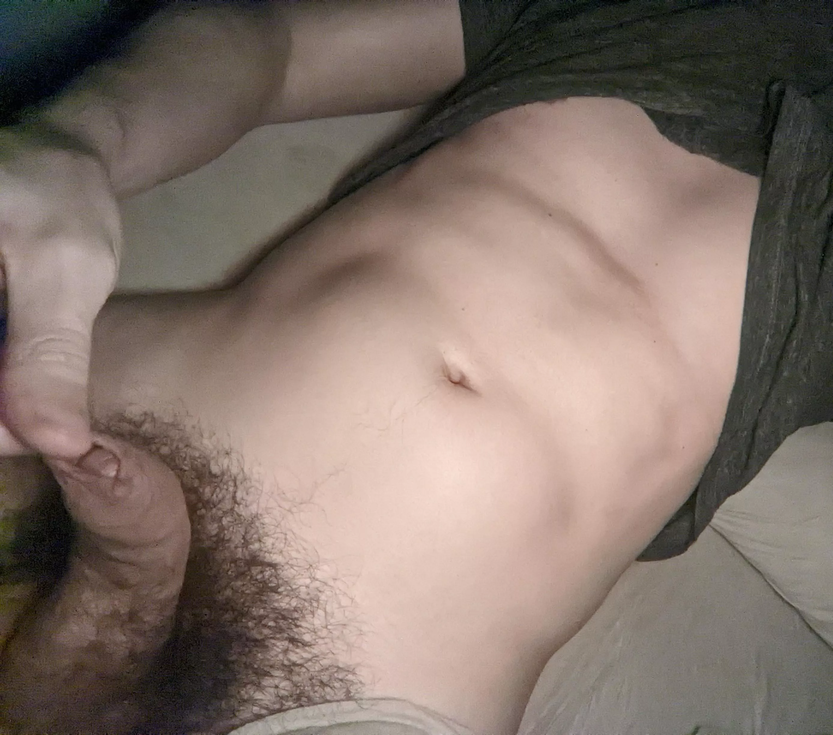 21 I wanna trade and chat about weird kinks or experiences like my medical experiences or foreskin or pee stuff. Add: shotsinthebutt be smooth and skinny or fit