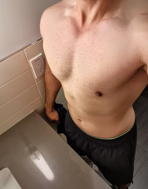 23m - friendly young bull for hotwives in Jacksonville