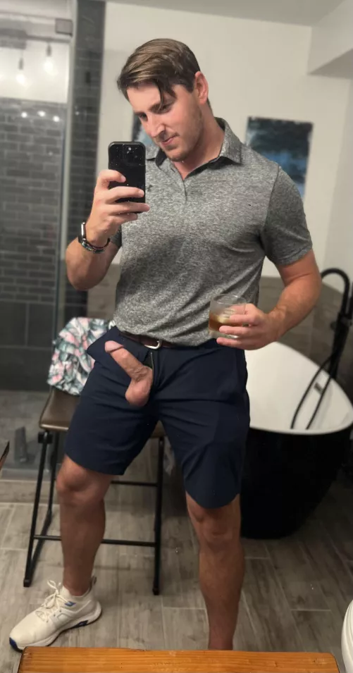 [30] daddy wants to know which one you’re choosing…😈🥃