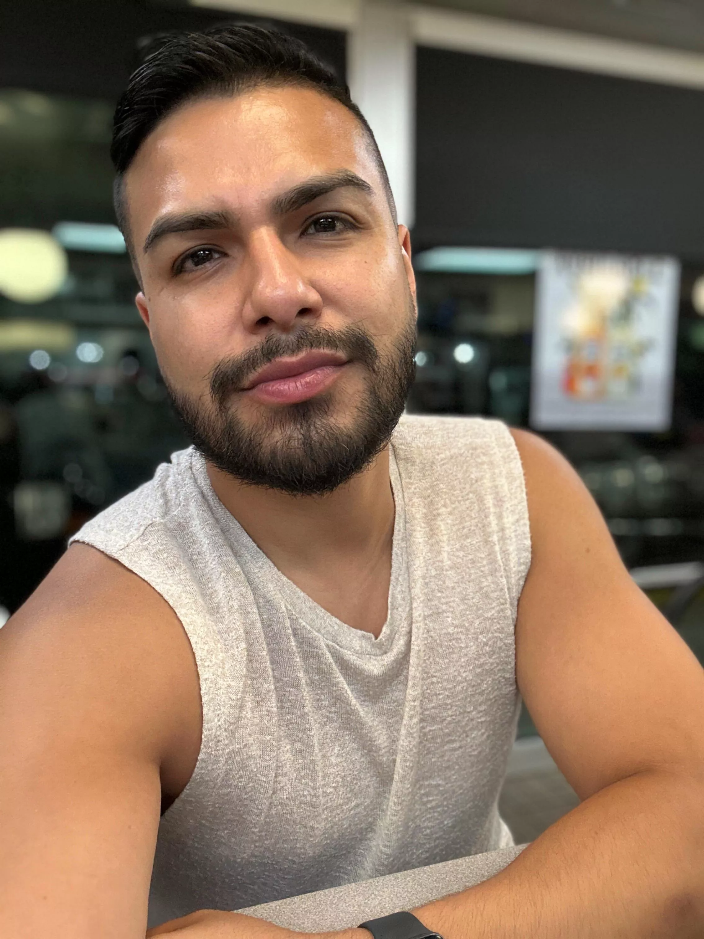[33] Waffle House selfie. 😅