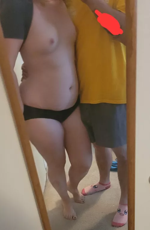 35yr old couple. Wife loves to play and chat with younger clean shaven guys with athletic builds. Is fucking a married mom your fantasy?
