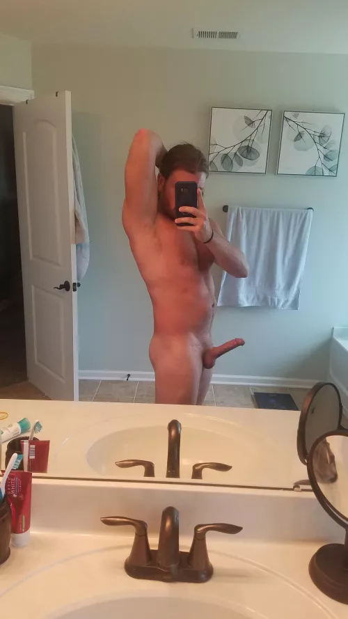 [36] And my wife left me for a beach weekend like this, what can I do😫