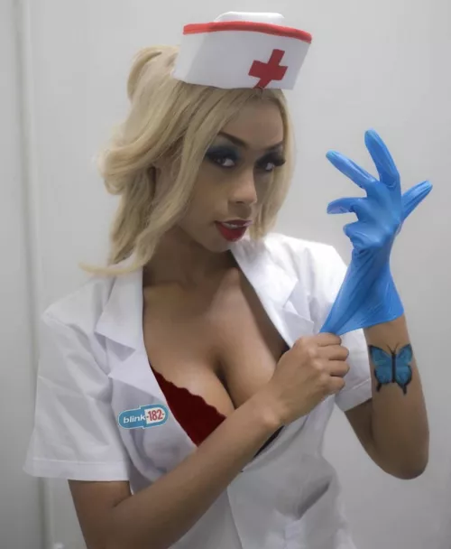 Anyone need a hand? Wwyd