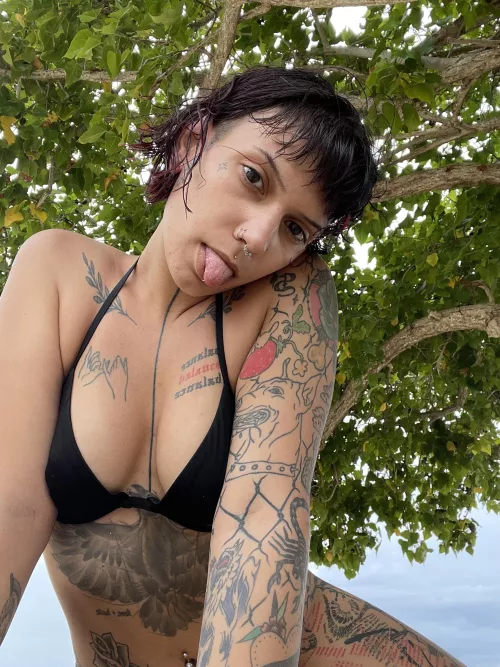 Beach selfie (timer cam)