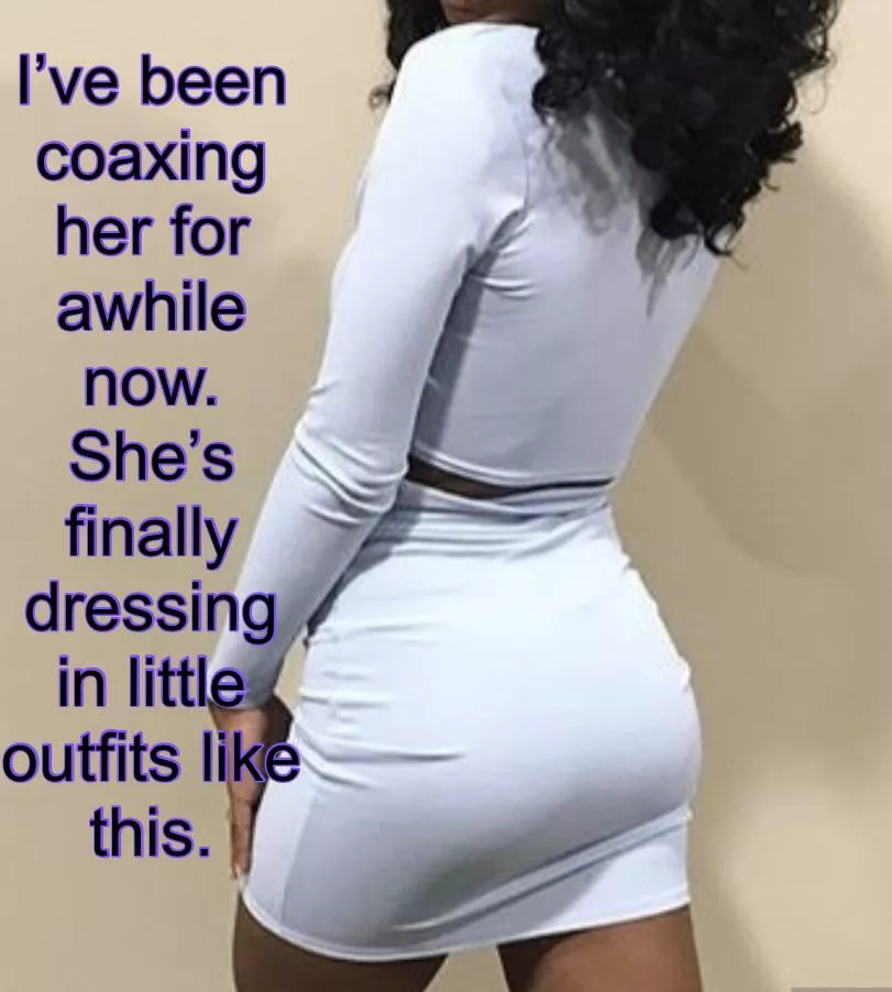 Carmel brown new hotwife in town. Future posts should have less clothes!