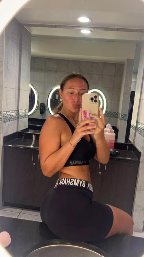 daily post workout mirror pic