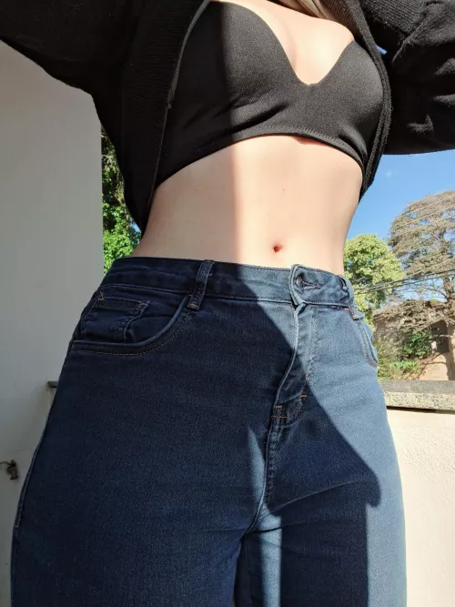 [F] good (late) morning, Reddit!