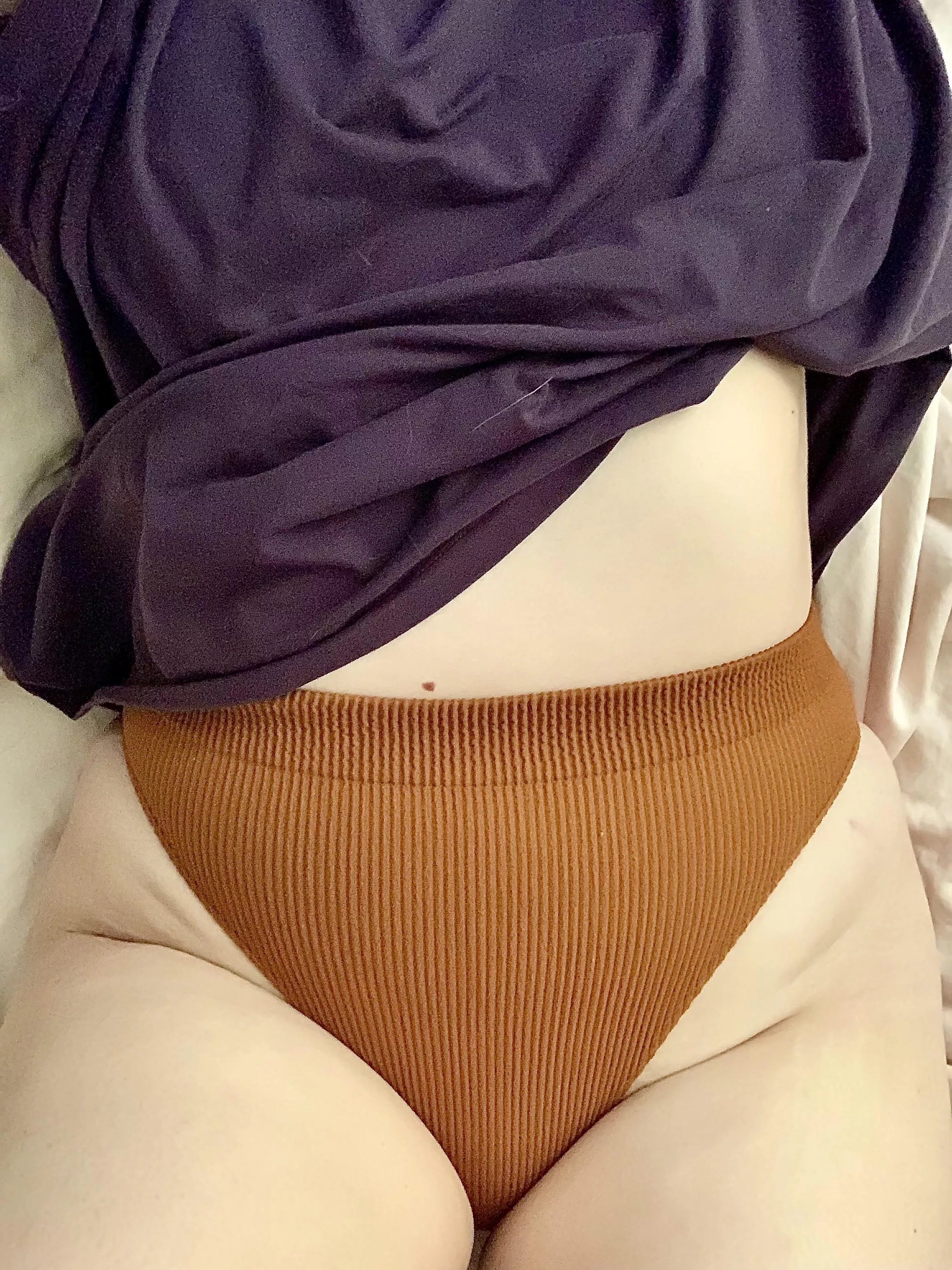 french cut really makes the hip cleav pop 🤎