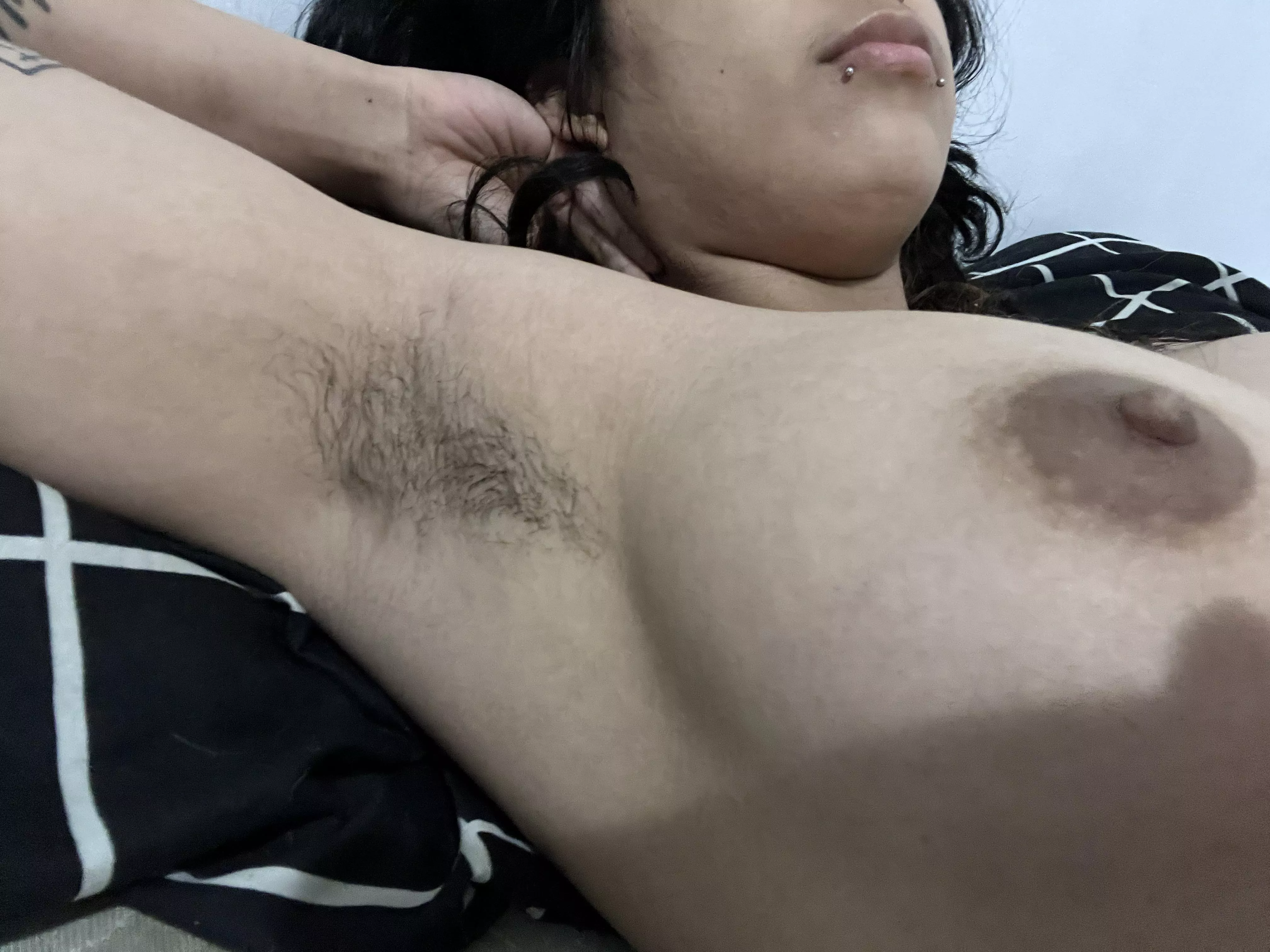 Hairy armpits