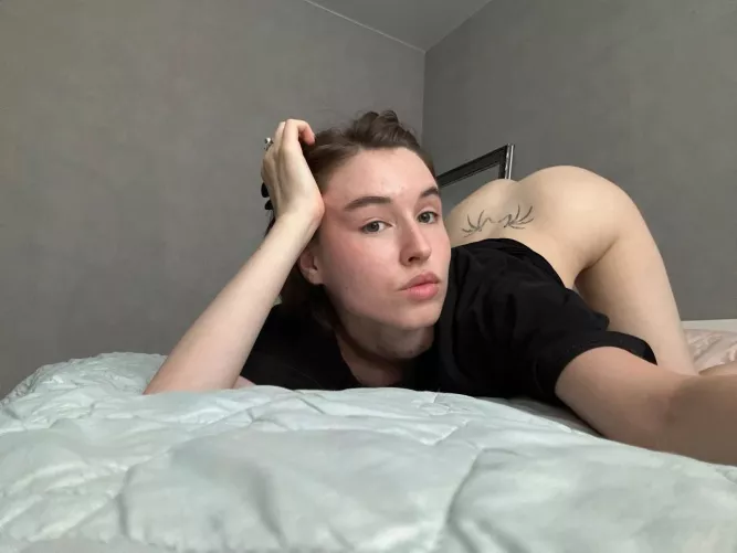 I’m gonna use your face as a chair and you’ll love it