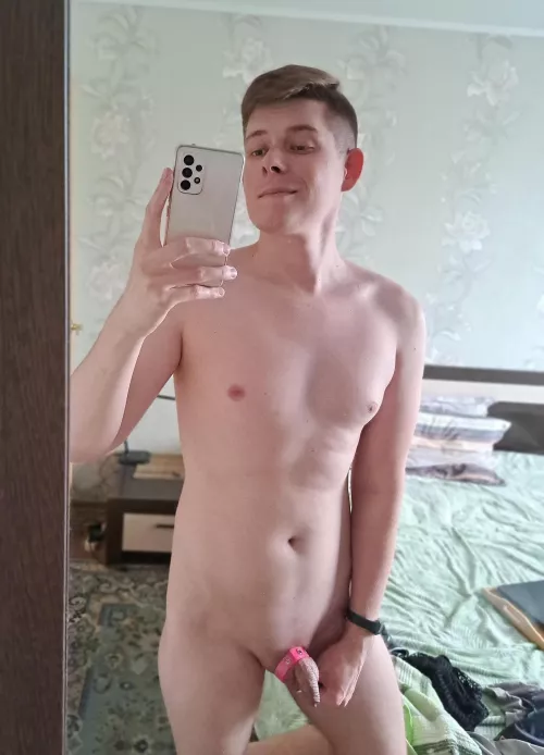 I'm hoping this is the right place for body and my pretty cock