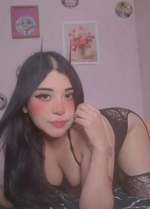 I'm your horny vampire girlfriend 🔥🍆